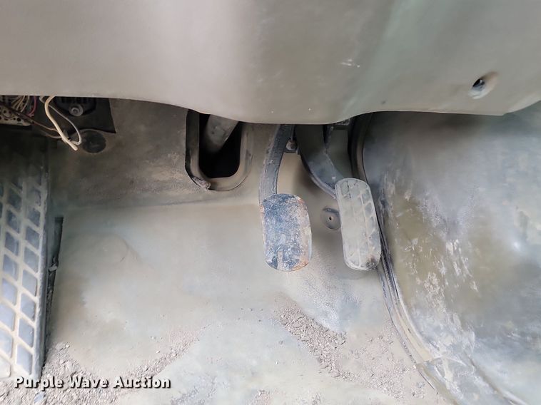 image for item NZ9980 2007 Sterling  LT9511 ready mix truck