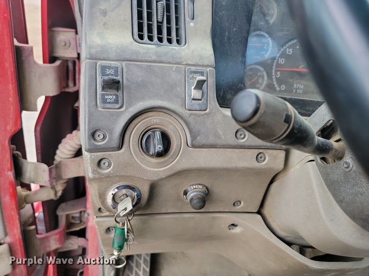 image for item NZ9980 2007 Sterling  LT9511 ready mix truck