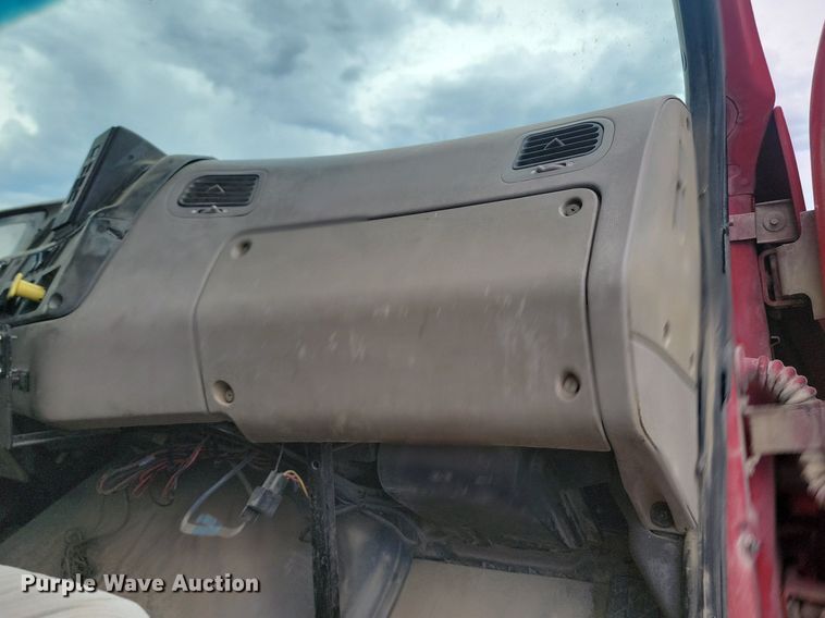 image for item NZ9980 2007 Sterling  LT9511 ready mix truck