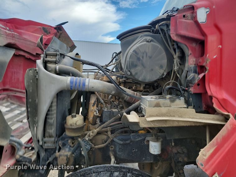 image for item NZ9980 2007 Sterling  LT9511 ready mix truck