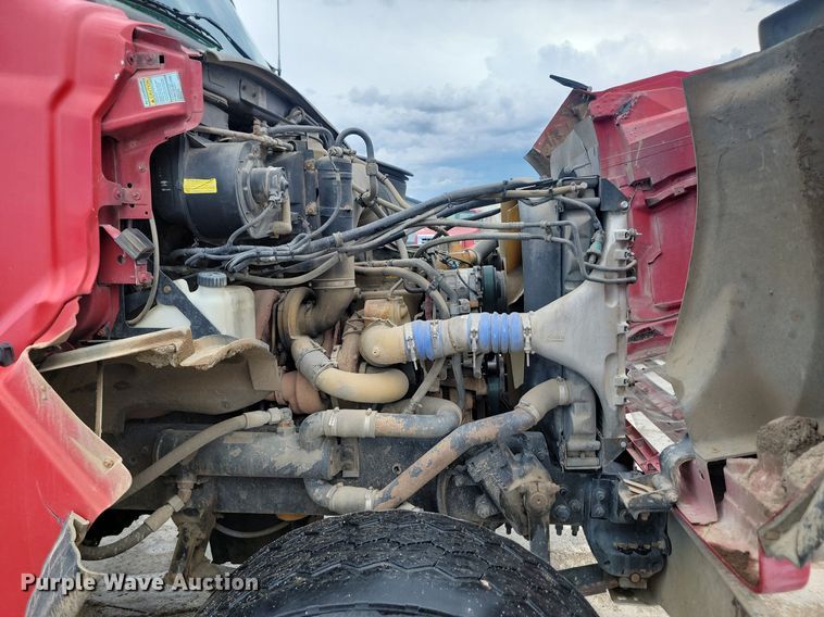 image for item NZ9980 2007 Sterling  LT9511 ready mix truck