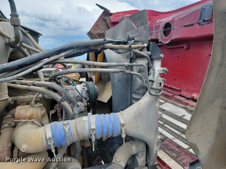 image for item NZ9980 2007 Sterling  LT9511 ready mix truck