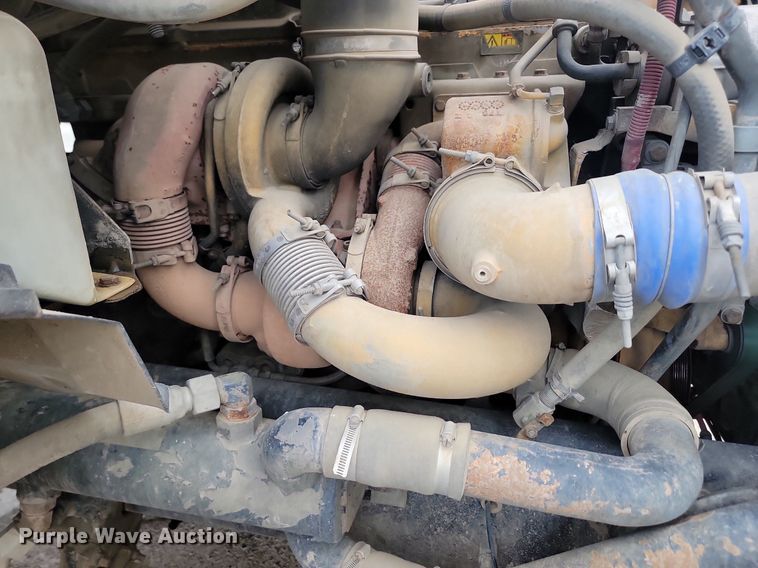 image for item NZ9980 2007 Sterling  LT9511 ready mix truck