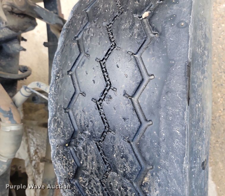 image for item NZ9980 2007 Sterling  LT9511 ready mix truck