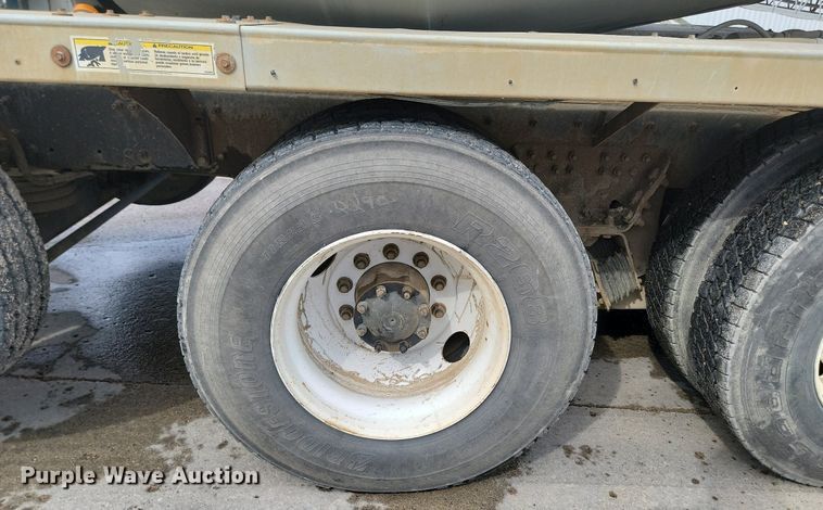 image for item NZ9980 2007 Sterling  LT9511 ready mix truck