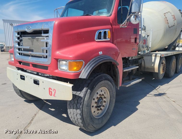image for item NZ9981 2007 Sterling  LT9511 ready mix truck