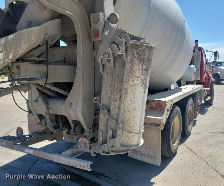 image for item NZ9981 2007 Sterling  LT9511 ready mix truck