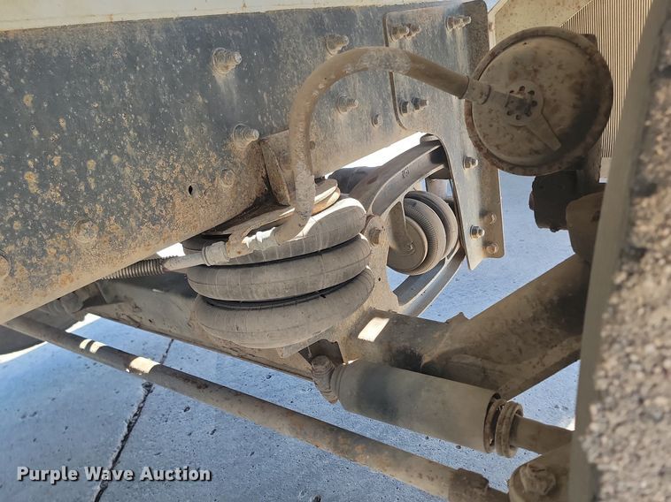 image for item NZ9981 2007 Sterling  LT9511 ready mix truck