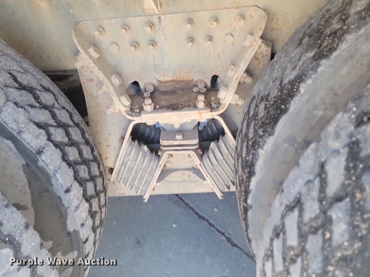 image for item NZ9981 2007 Sterling  LT9511 ready mix truck