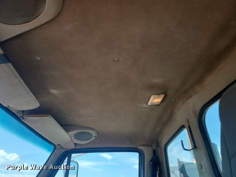 image for item NZ9981 2007 Sterling  LT9511 ready mix truck