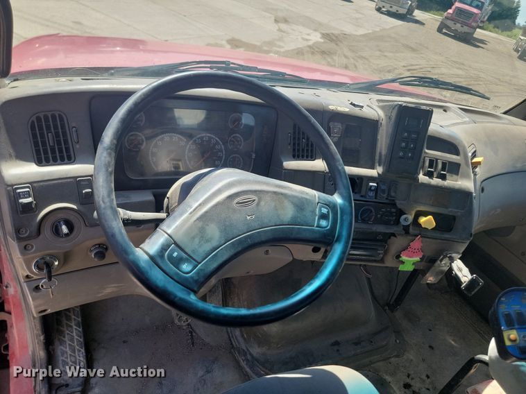 image for item NZ9981 2007 Sterling  LT9511 ready mix truck