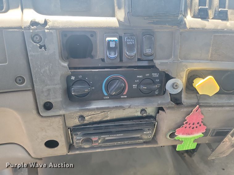 image for item NZ9981 2007 Sterling  LT9511 ready mix truck