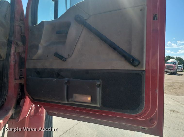 image for item NZ9981 2007 Sterling  LT9511 ready mix truck