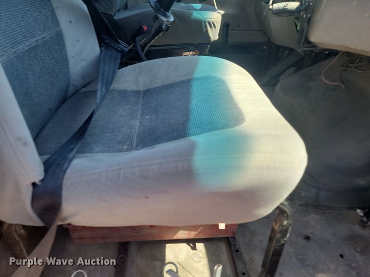 image for item NZ9981 2007 Sterling  LT9511 ready mix truck