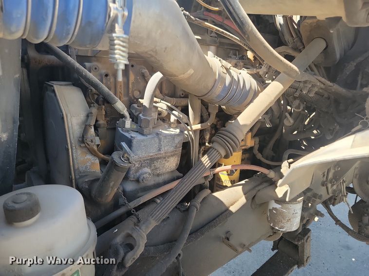 image for item NZ9981 2007 Sterling  LT9511 ready mix truck