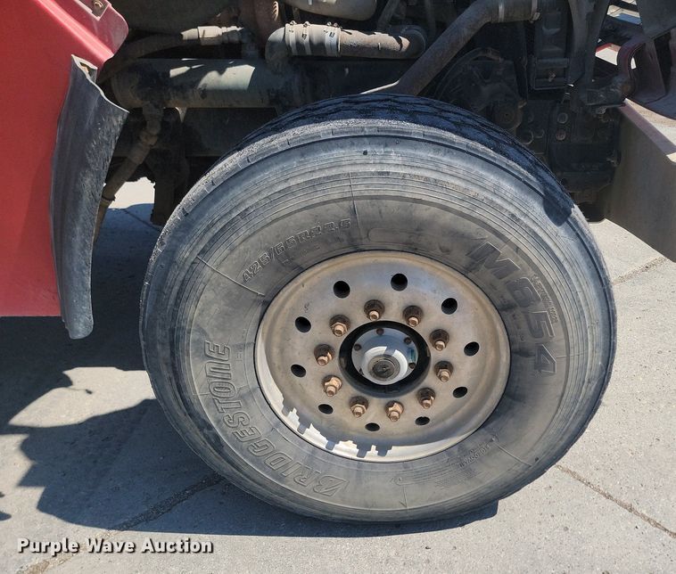 image for item NZ9981 2007 Sterling  LT9511 ready mix truck