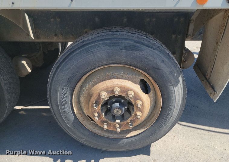 image for item NZ9981 2007 Sterling  LT9511 ready mix truck