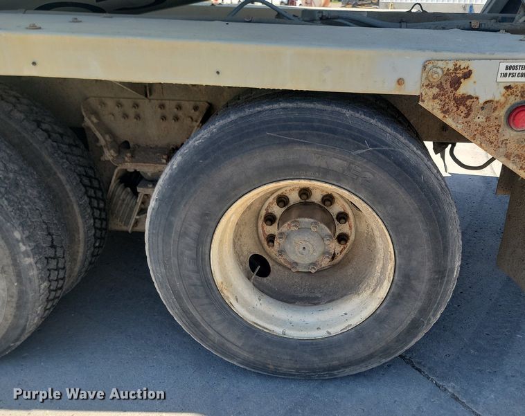 image for item NZ9981 2007 Sterling  LT9511 ready mix truck