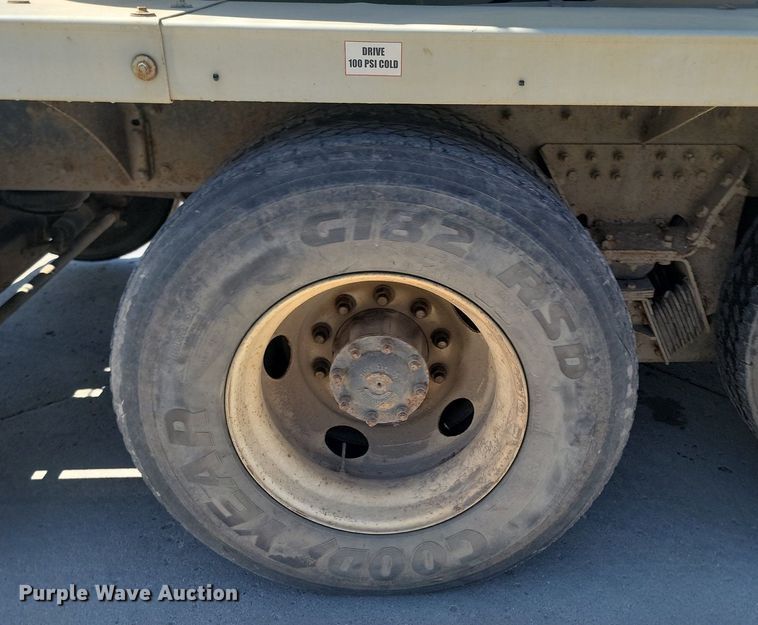 image for item NZ9981 2007 Sterling  LT9511 ready mix truck