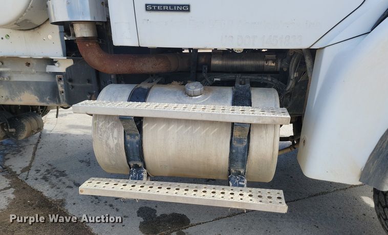 image for item NZ9982 2007 Sterling  LT9511 ready mix truck