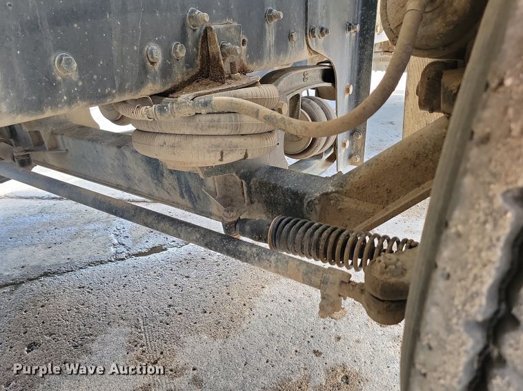 image for item NZ9982 2007 Sterling  LT9511 ready mix truck