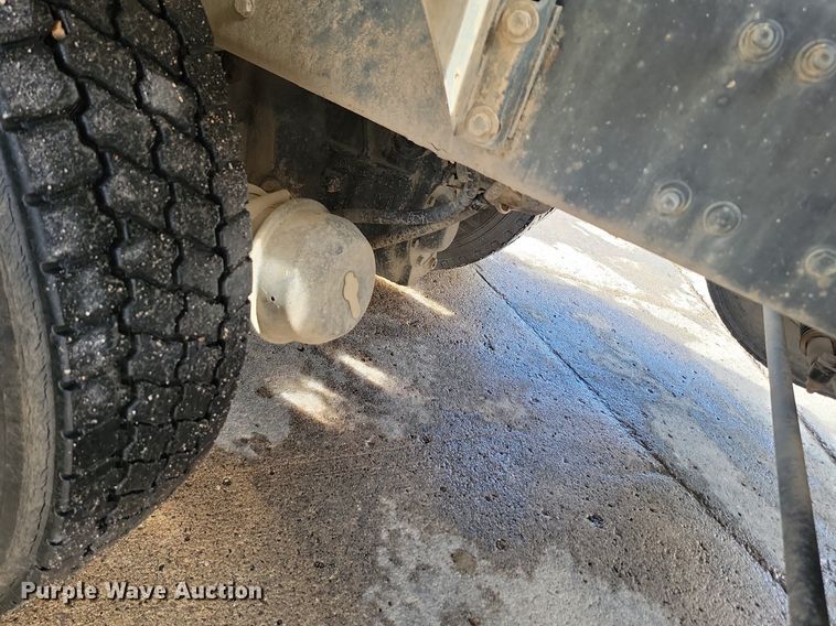 image for item NZ9982 2007 Sterling  LT9511 ready mix truck