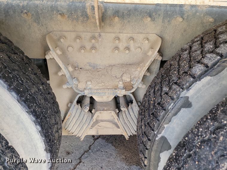 image for item NZ9982 2007 Sterling  LT9511 ready mix truck