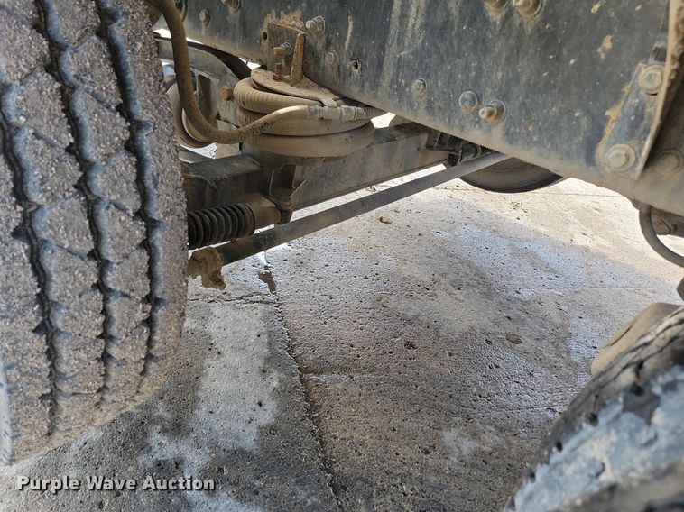 image for item NZ9982 2007 Sterling  LT9511 ready mix truck