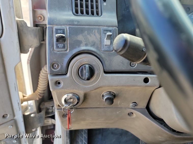 image for item NZ9982 2007 Sterling  LT9511 ready mix truck