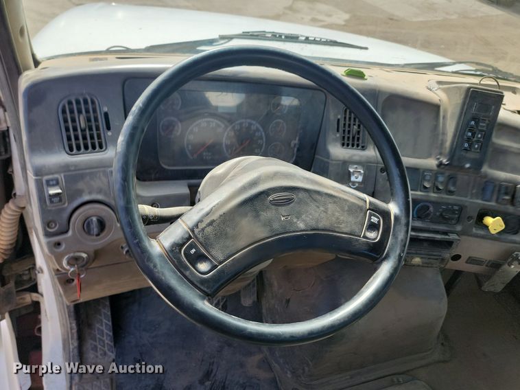 image for item NZ9982 2007 Sterling  LT9511 ready mix truck