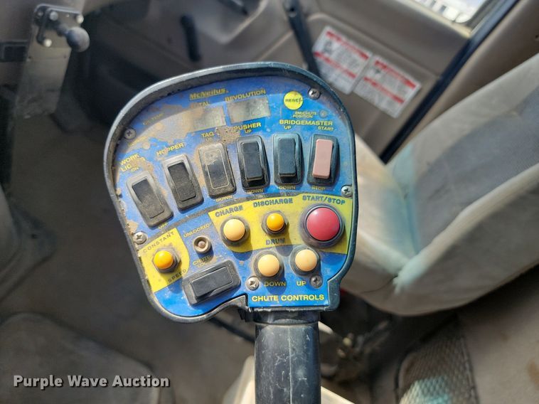 image for item NZ9982 2007 Sterling  LT9511 ready mix truck