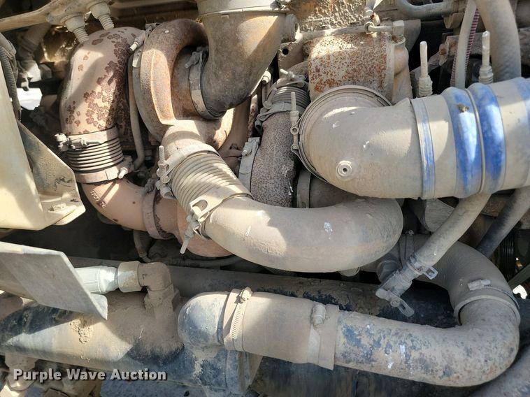 image for item NZ9982 2007 Sterling  LT9511 ready mix truck