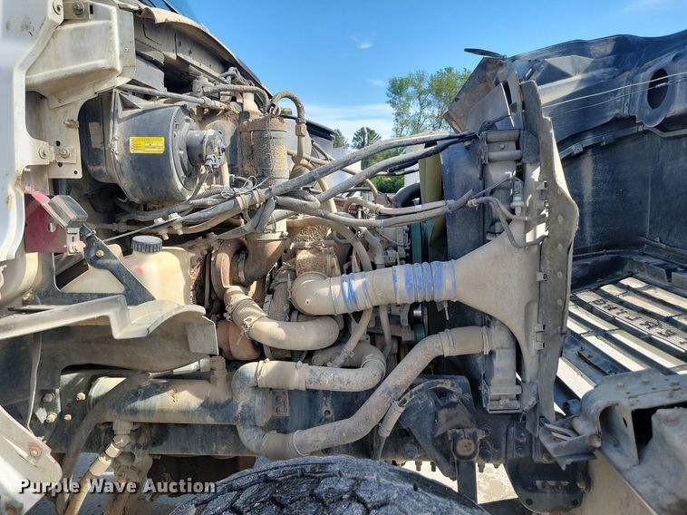 image for item NZ9982 2007 Sterling  LT9511 ready mix truck