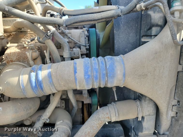 image for item NZ9982 2007 Sterling  LT9511 ready mix truck