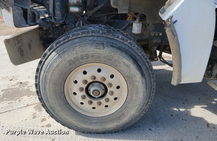 image for item NZ9982 2007 Sterling  LT9511 ready mix truck