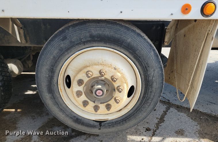 image for item NZ9982 2007 Sterling  LT9511 ready mix truck