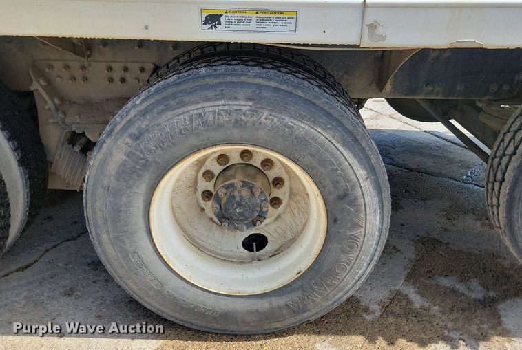 image for item NZ9982 2007 Sterling  LT9511 ready mix truck