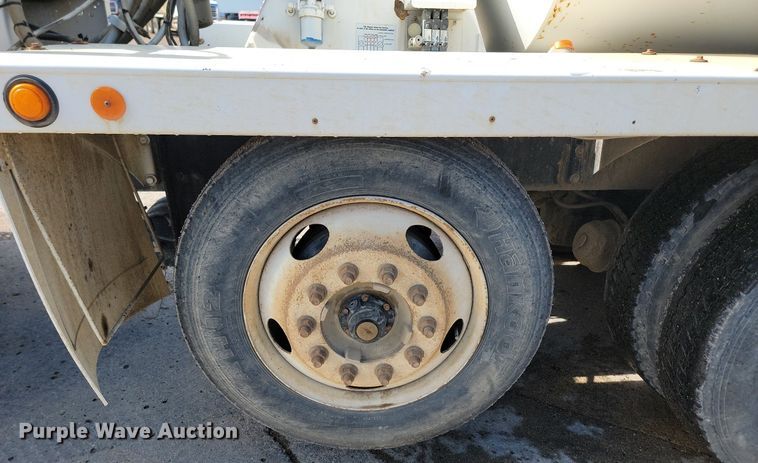 image for item NZ9982 2007 Sterling  LT9511 ready mix truck