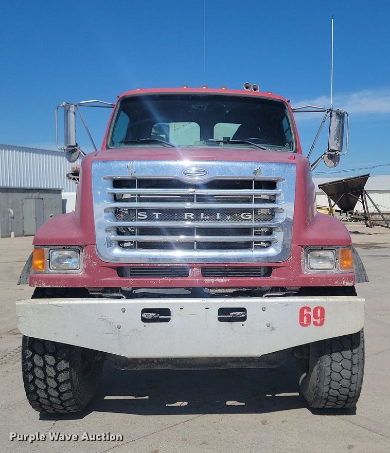 image for item NZ9983 2007 Sterling  LT9511 ready mix truck