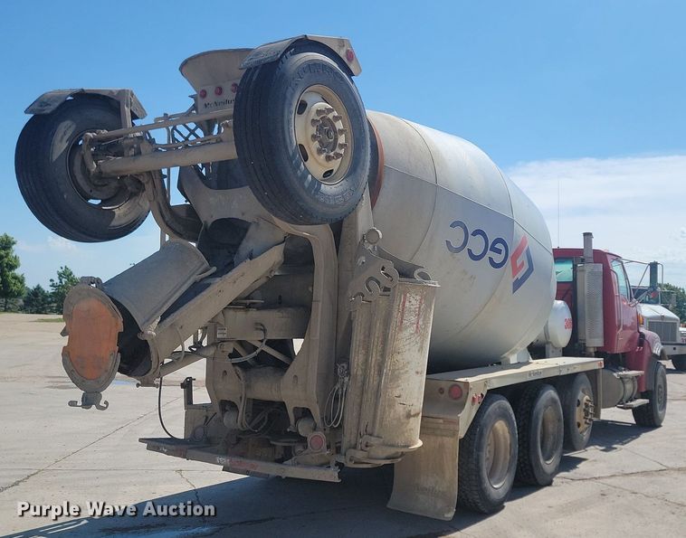 image for item NZ9983 2007 Sterling  LT9511 ready mix truck