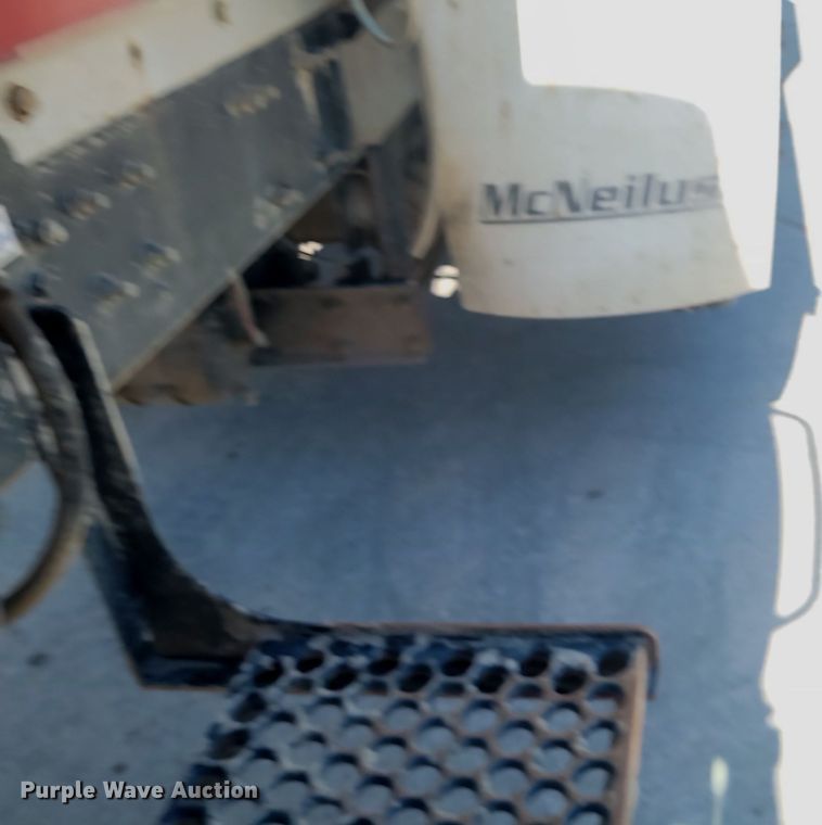 image for item NZ9983 2007 Sterling  LT9511 ready mix truck