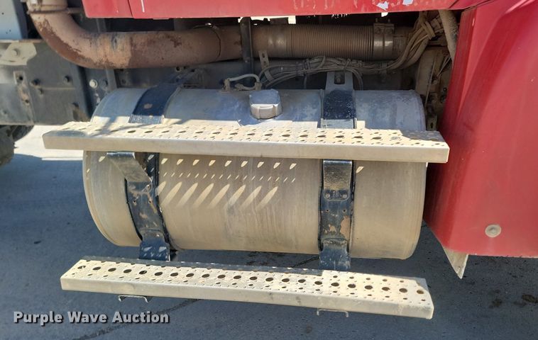 image for item NZ9983 2007 Sterling  LT9511 ready mix truck