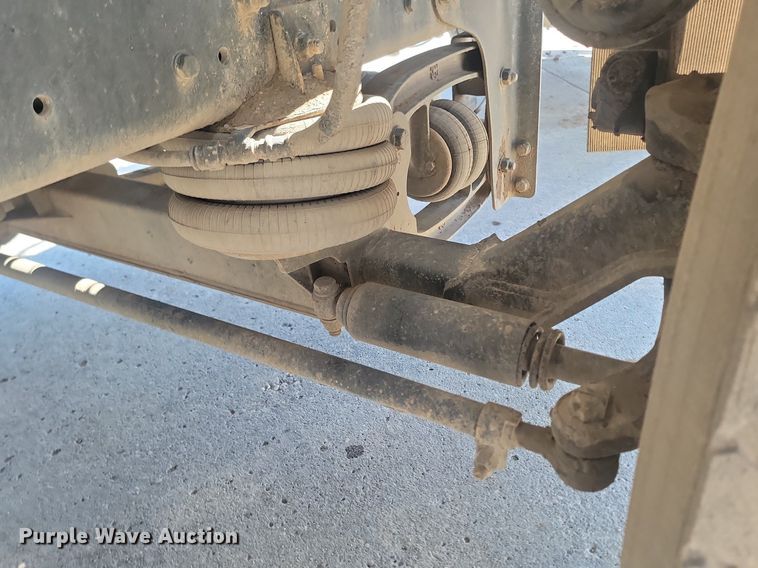 image for item NZ9983 2007 Sterling  LT9511 ready mix truck