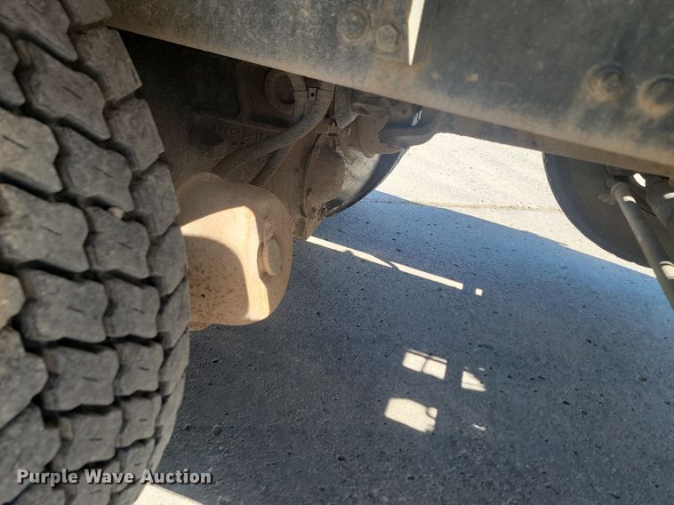 image for item NZ9983 2007 Sterling  LT9511 ready mix truck