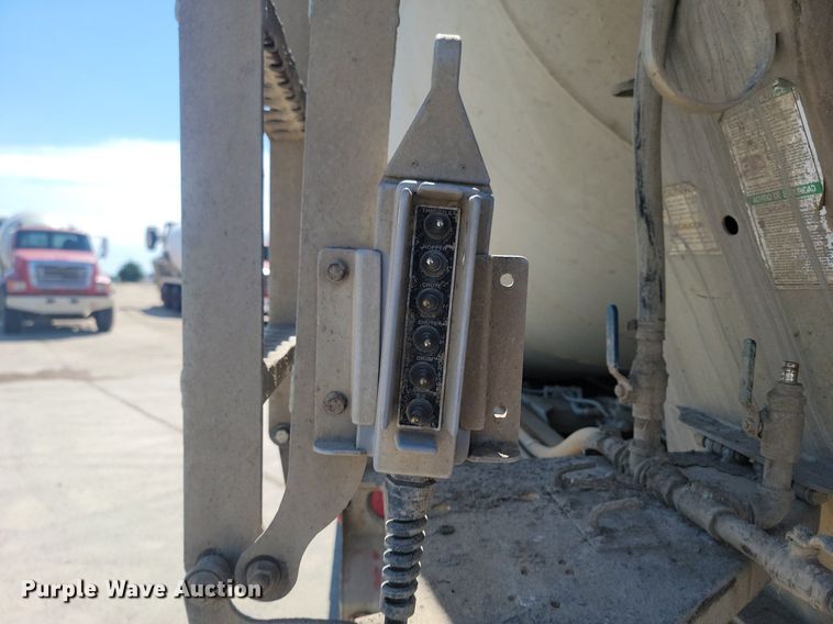 image for item NZ9983 2007 Sterling  LT9511 ready mix truck