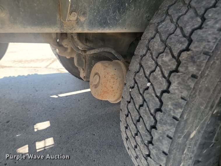 image for item NZ9983 2007 Sterling  LT9511 ready mix truck