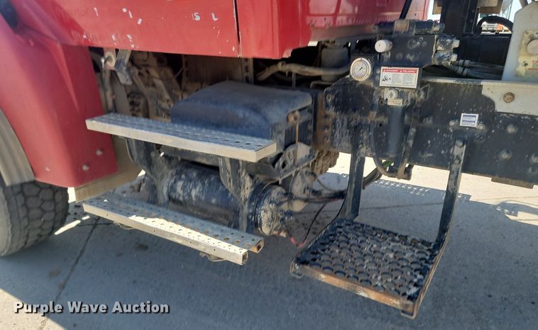 image for item NZ9983 2007 Sterling  LT9511 ready mix truck