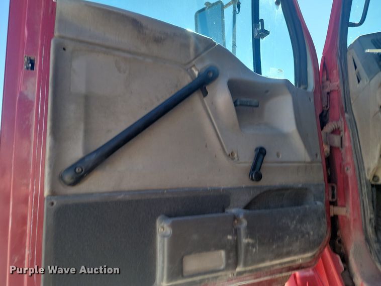 image for item NZ9983 2007 Sterling  LT9511 ready mix truck