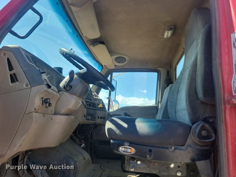 image for item NZ9983 2007 Sterling  LT9511 ready mix truck