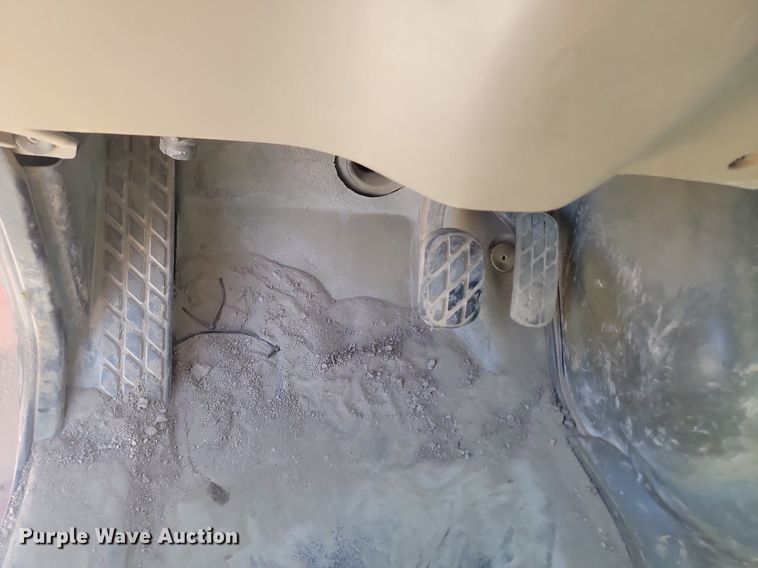 image for item NZ9983 2007 Sterling  LT9511 ready mix truck